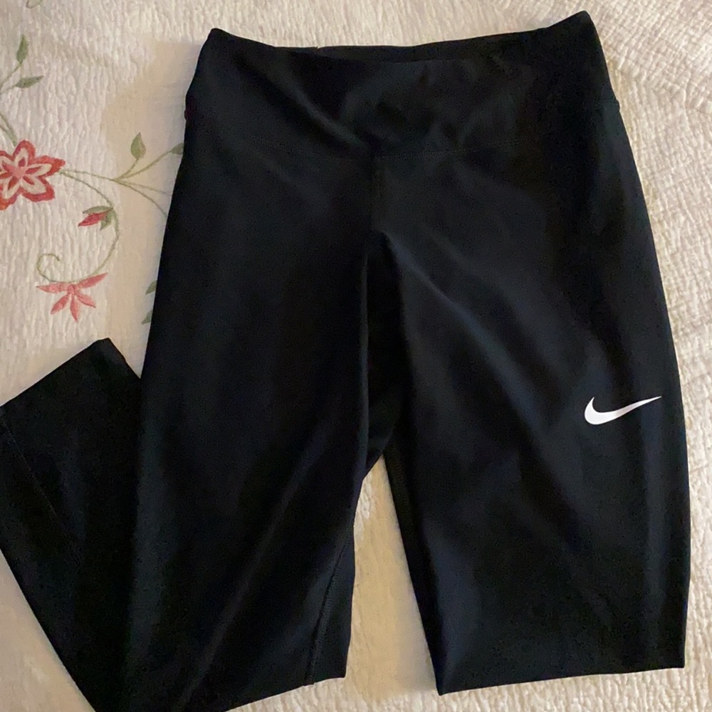 Nike Dri Fit crop Leggings Women’s